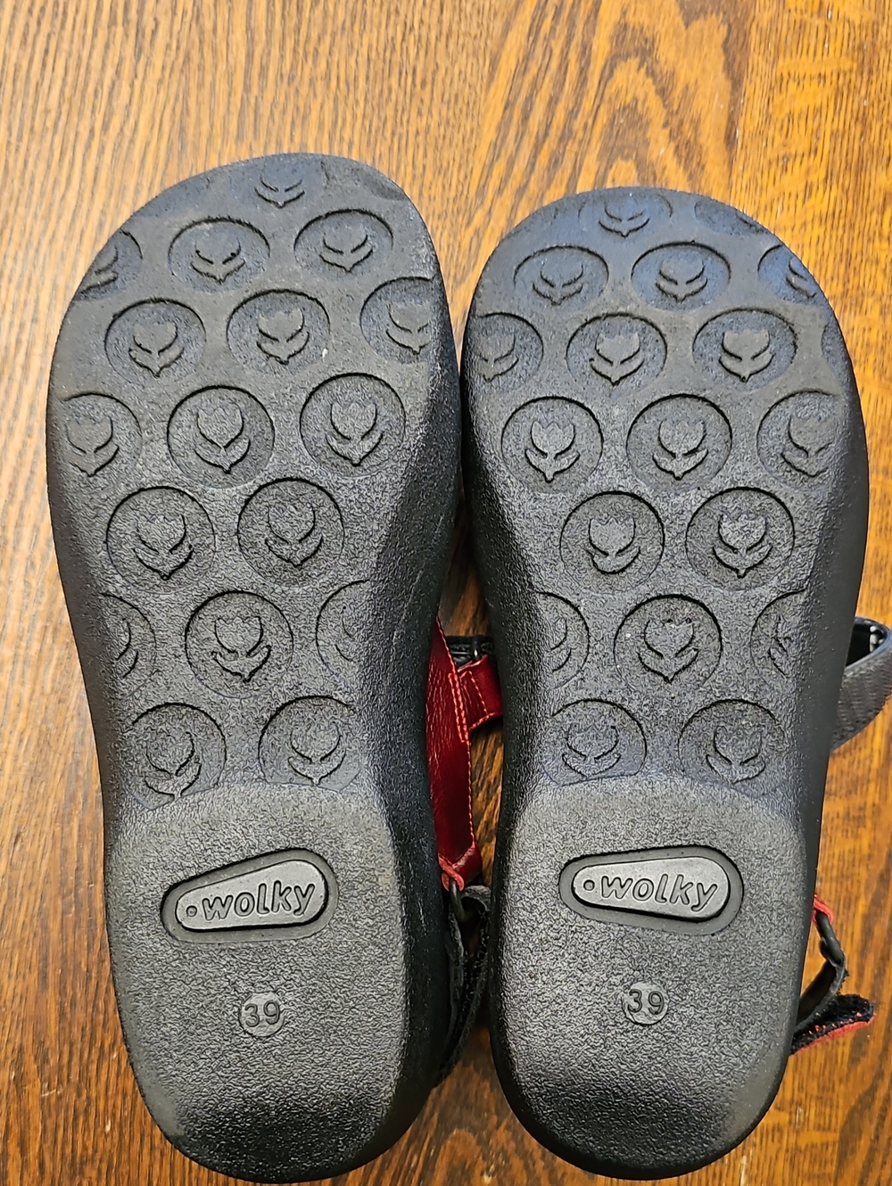 Wolky Women's Red and Black Leather Strap Sandals Walking Sandal Size 39 Jewel - Picture 8 of 8